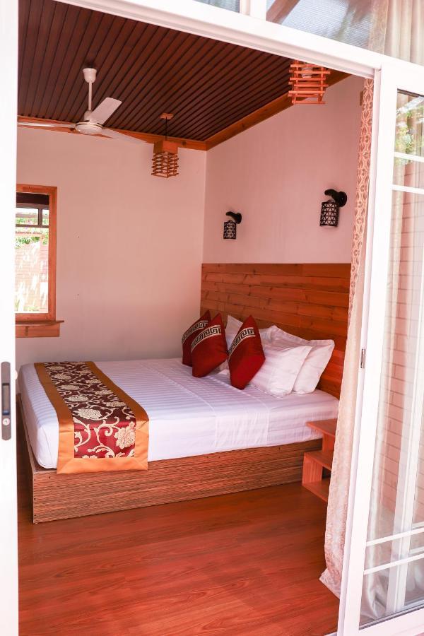 New Breeze Thoddoo Inn Exteriör bild